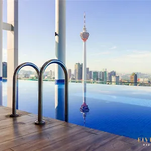 Апартаменты The Colony & The Luxe, By Canopy Lives
