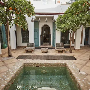 Riad Dyor ***